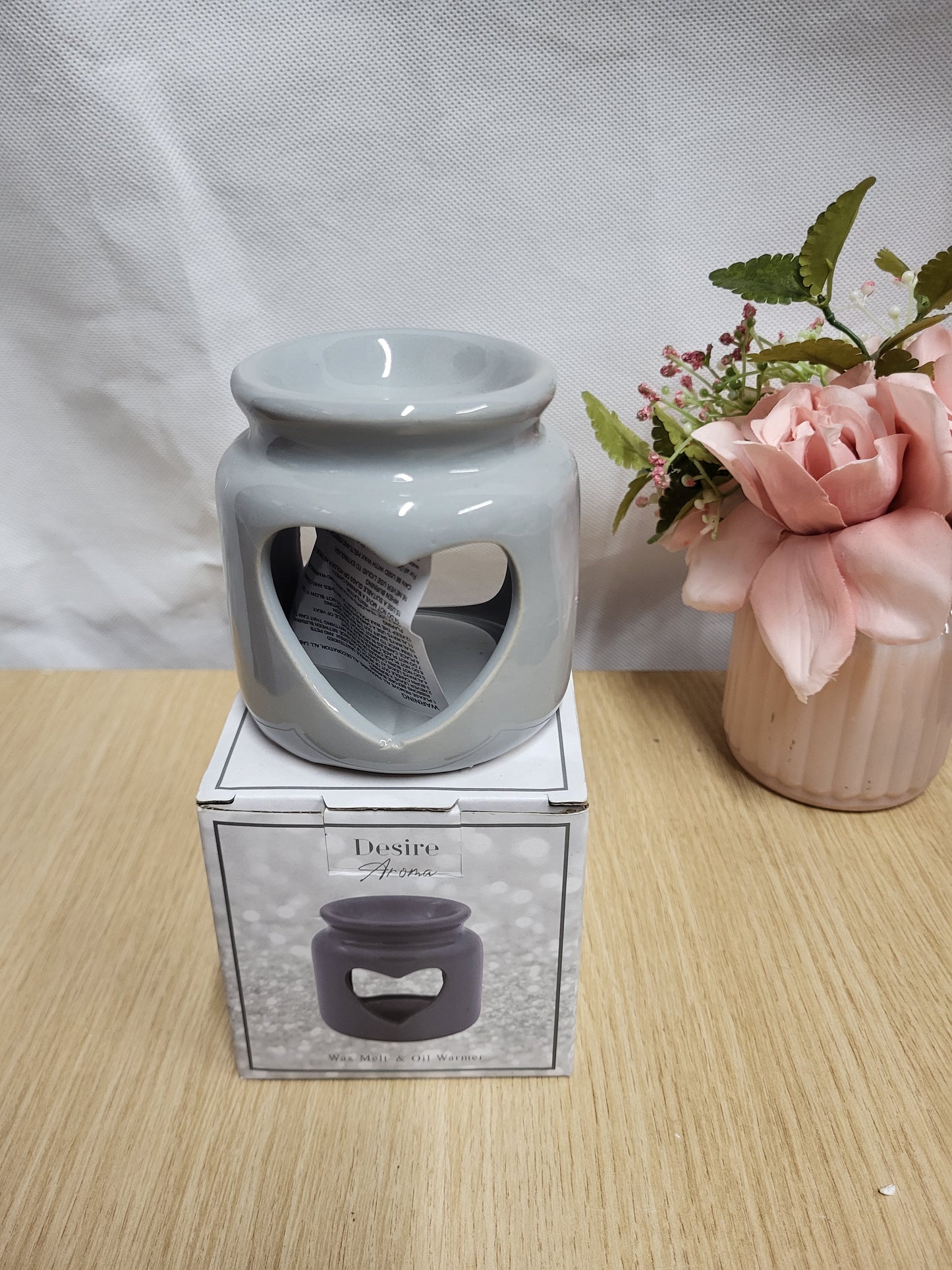 Small heart shape wax melt tealight burner # Grey and White